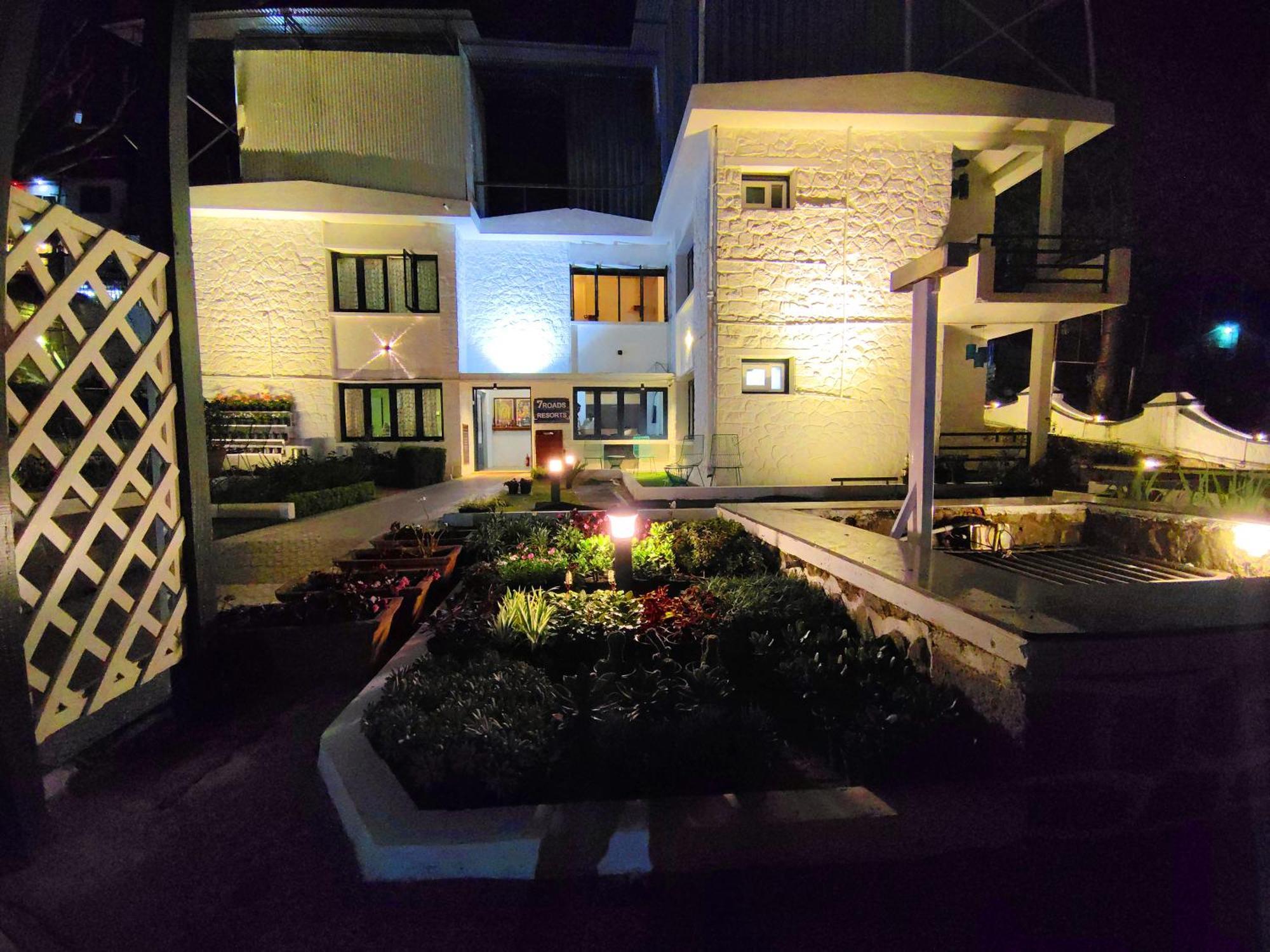 7 Roads Resort 50Mts To Lake โกไดกานัล ภายนอก รูปภาพ